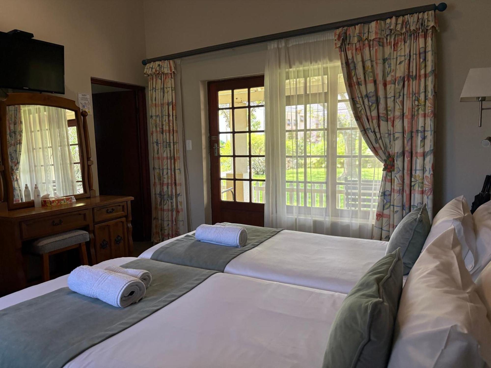 Eight Bells Mountain Inn Ruiterbos Bilik gambar